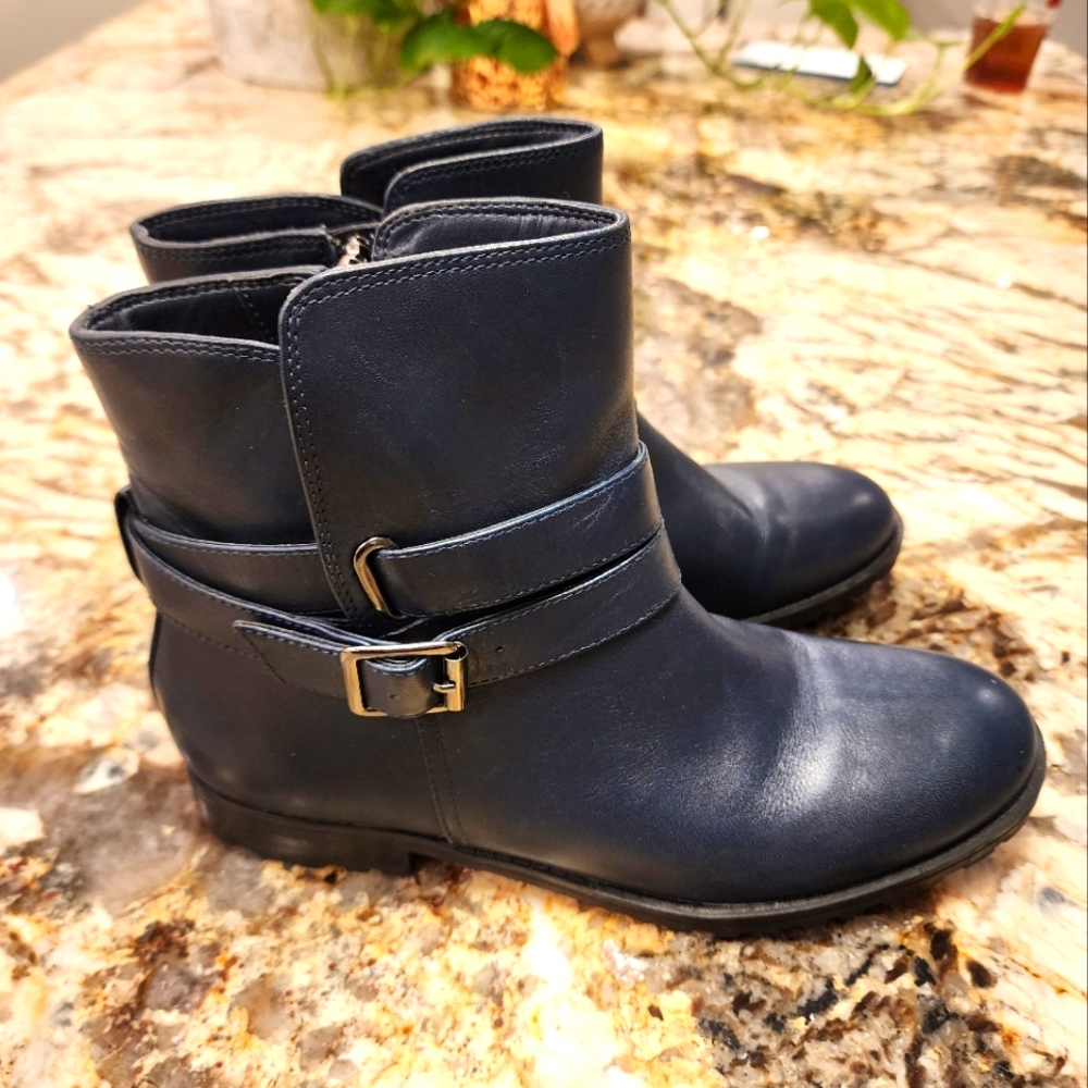 Navy Isaac Mizrahi live navy boots